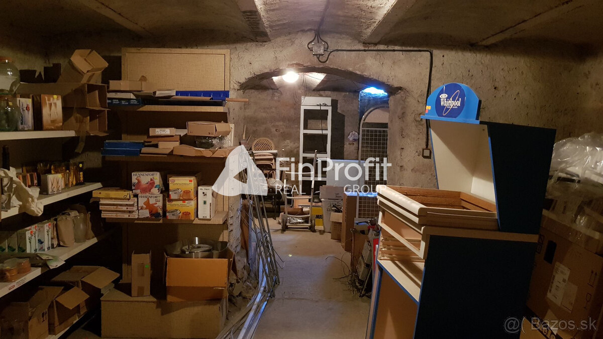Predám polyfunkčný objekt Nitra vhodný na všetky činnosti. - 16
