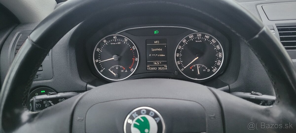 Škoda Octavia 2 sedan 1.6 75kw MT5 - 16
