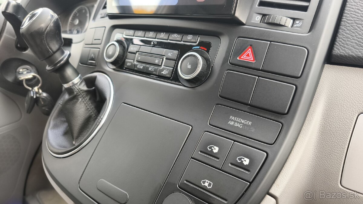 Volkswagen Multivan T5.1Highline 2.0TDI 186 000km - 16