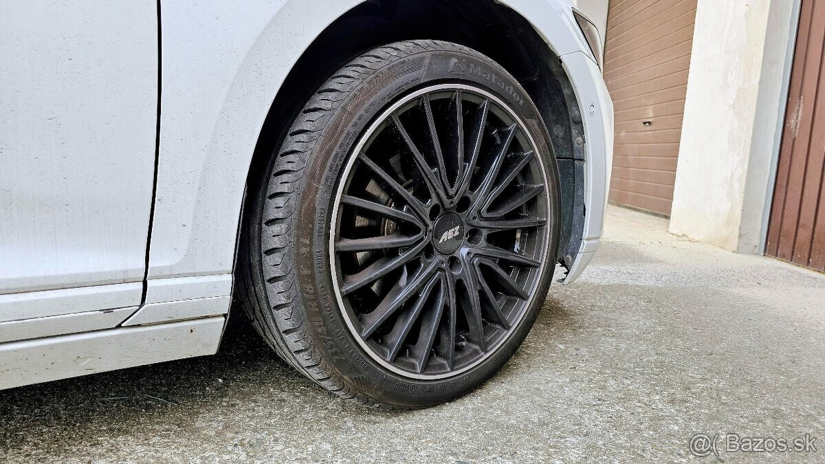 Volkswagen Passat Variant 2.0 TDI 110kW Highline 7/2015 - 16