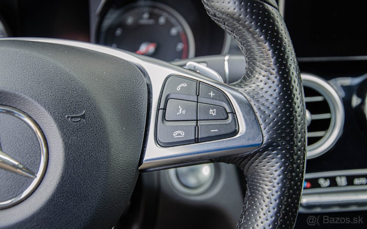 Mercedes-Benz C400 trieda Sedan 4matic A/T - 16