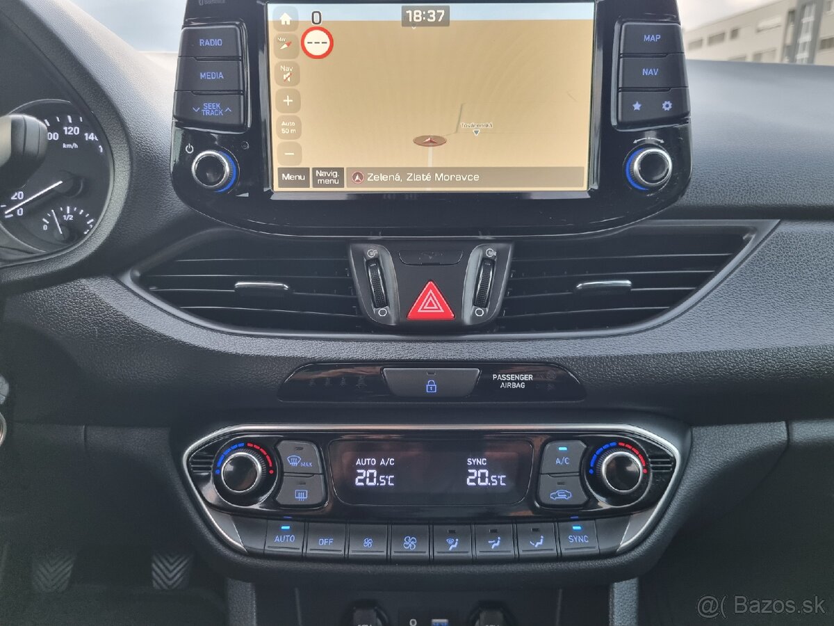 Hyundai i30 Combi 1.4 Benzín 74kw - 16