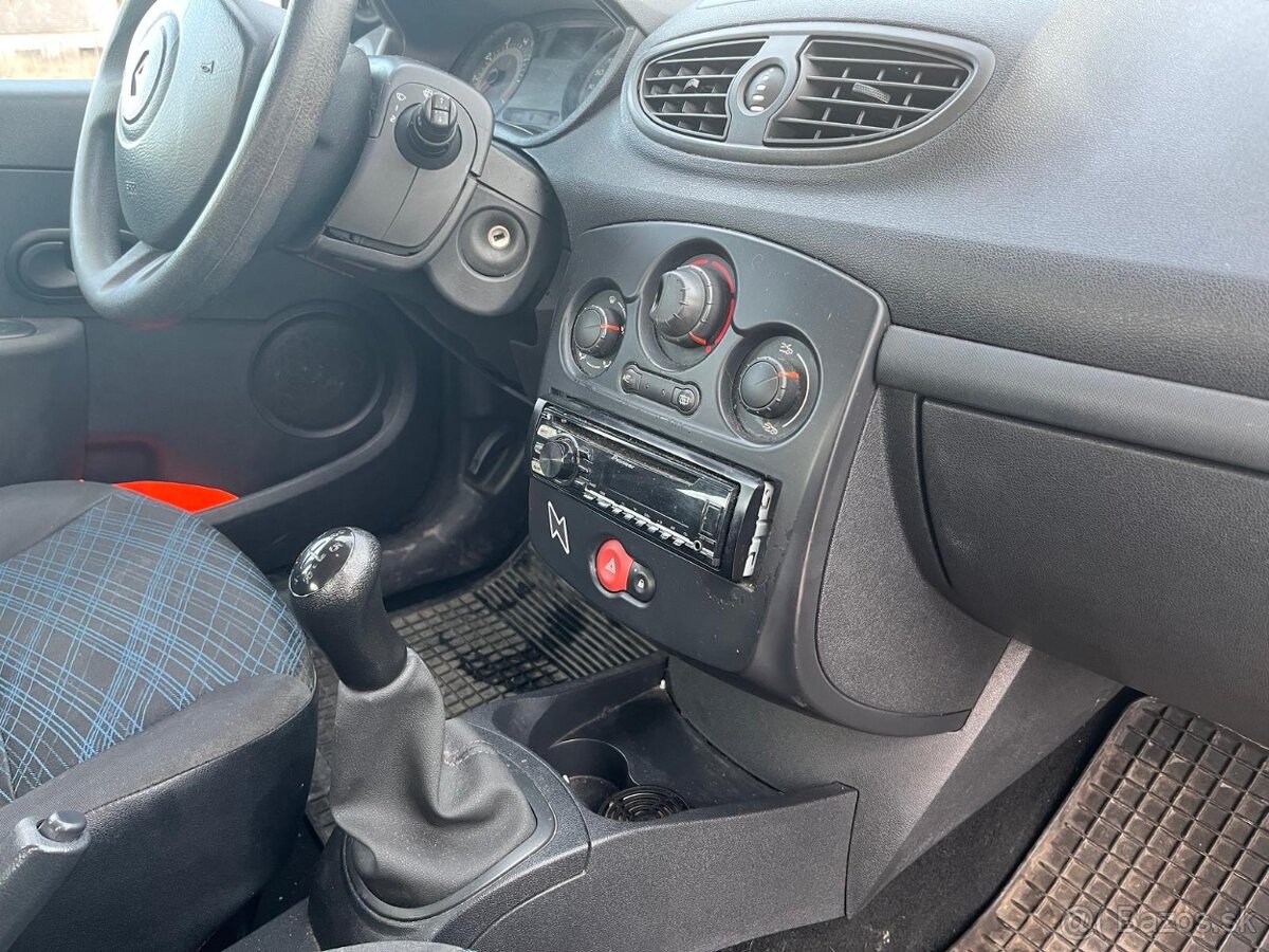 Renault Clio 1.2 benzín - 16