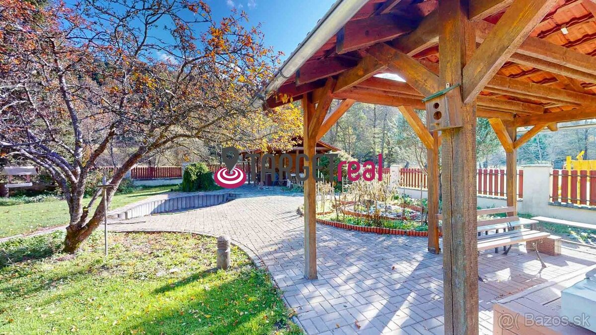 PREDAJ : rodinný dom na slnečnom veľkom pozemku v obci Hrone - 16