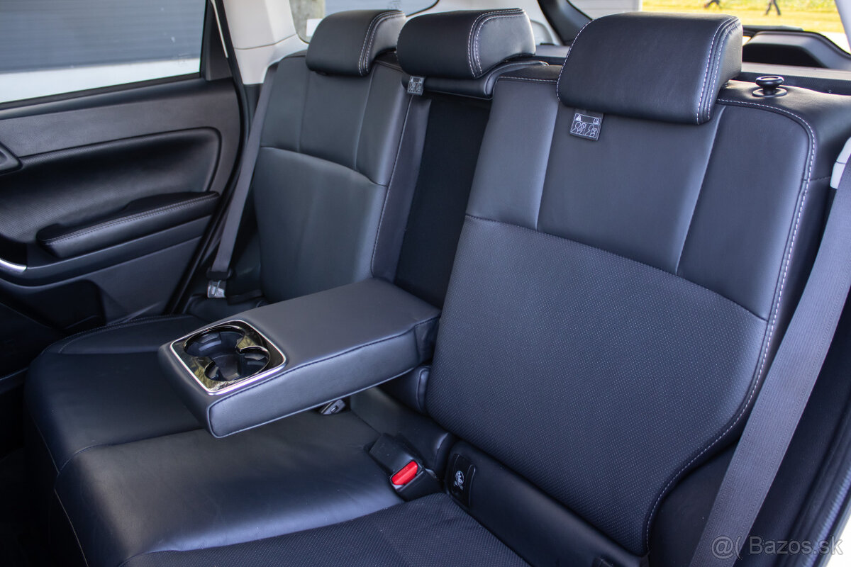 Subaru Forester 2.0 XT CVT Sport automat - 16