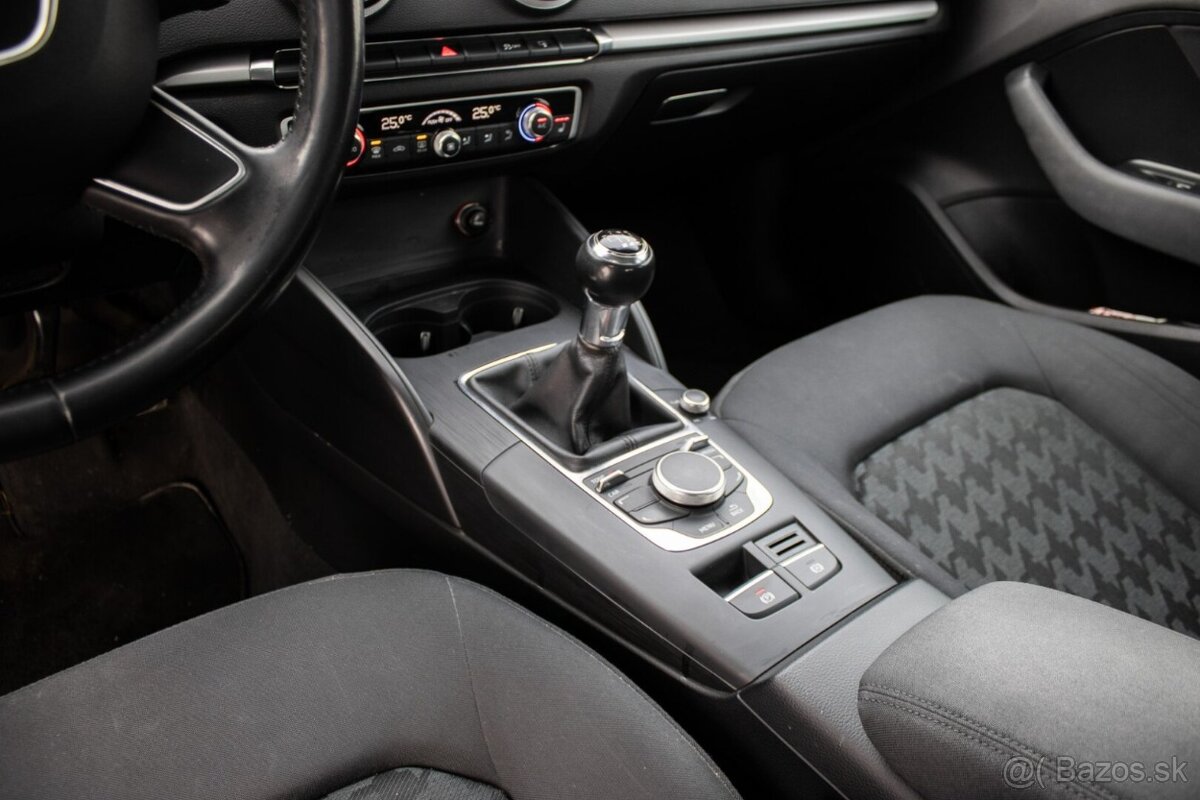 Audi A3 Sportback 1.4 TFSI Attraction, 92kW (2014) - 16