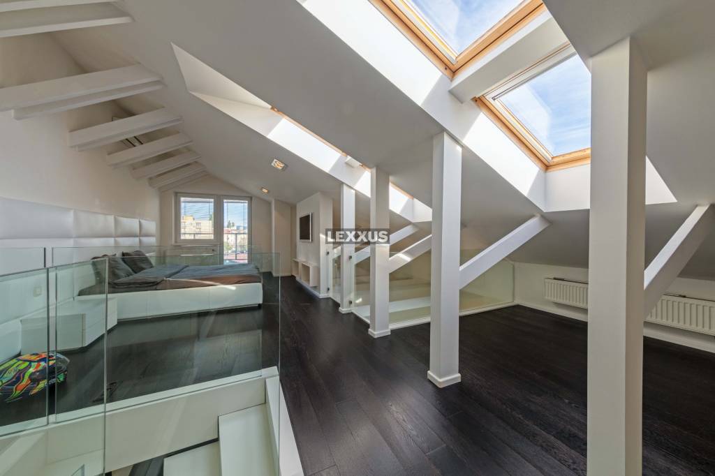 | veľkometrážny moderný byt v pulzujúcej lokalite Karadžičov - 16