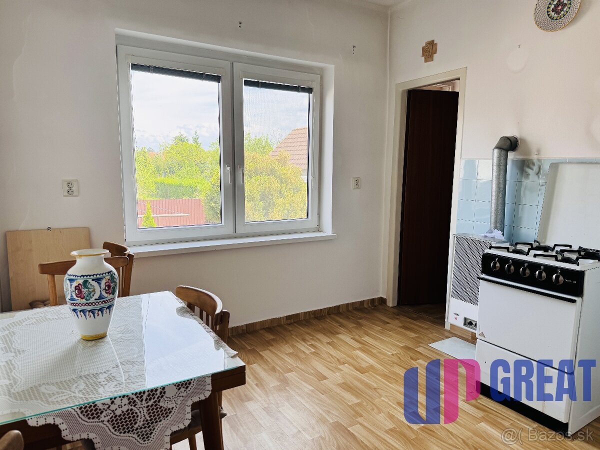 Na predaj priestranný rodinný dom v meste Gbely, okr.SKALICA - 16