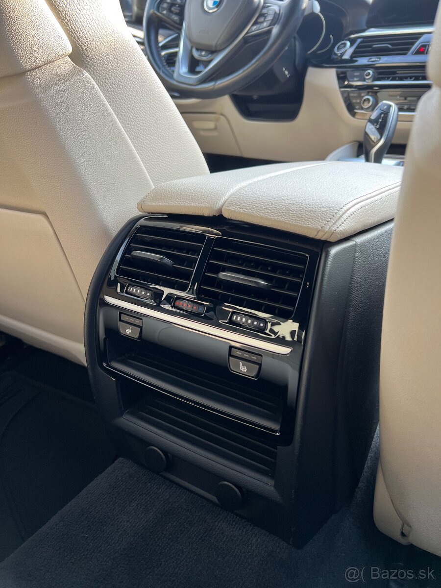 BMW 530d xDrive M-PACKET DPH TOP VÝBAVA TOP STAV - 16