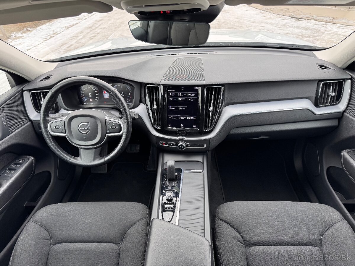 Volvo XC60 B4, A/T, monument, 2021, 133.500 km, LED - 16