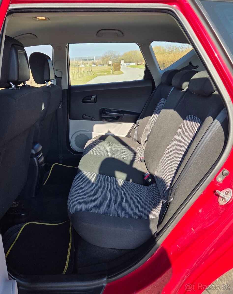 Kia Ceed 1.4 16V 77KW/105 koní R.V.11/2008 - 16