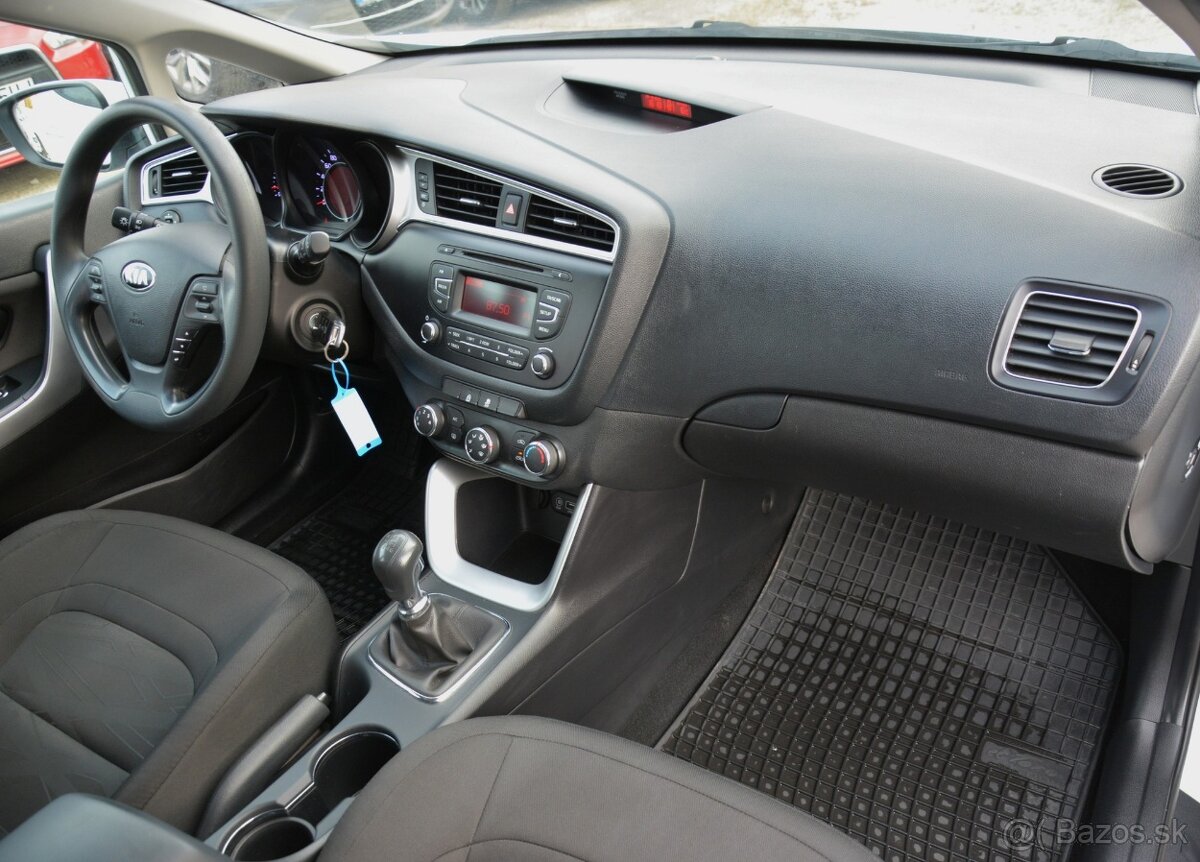 KIA Cee’d 1.40 CVVT, SR voz - 16