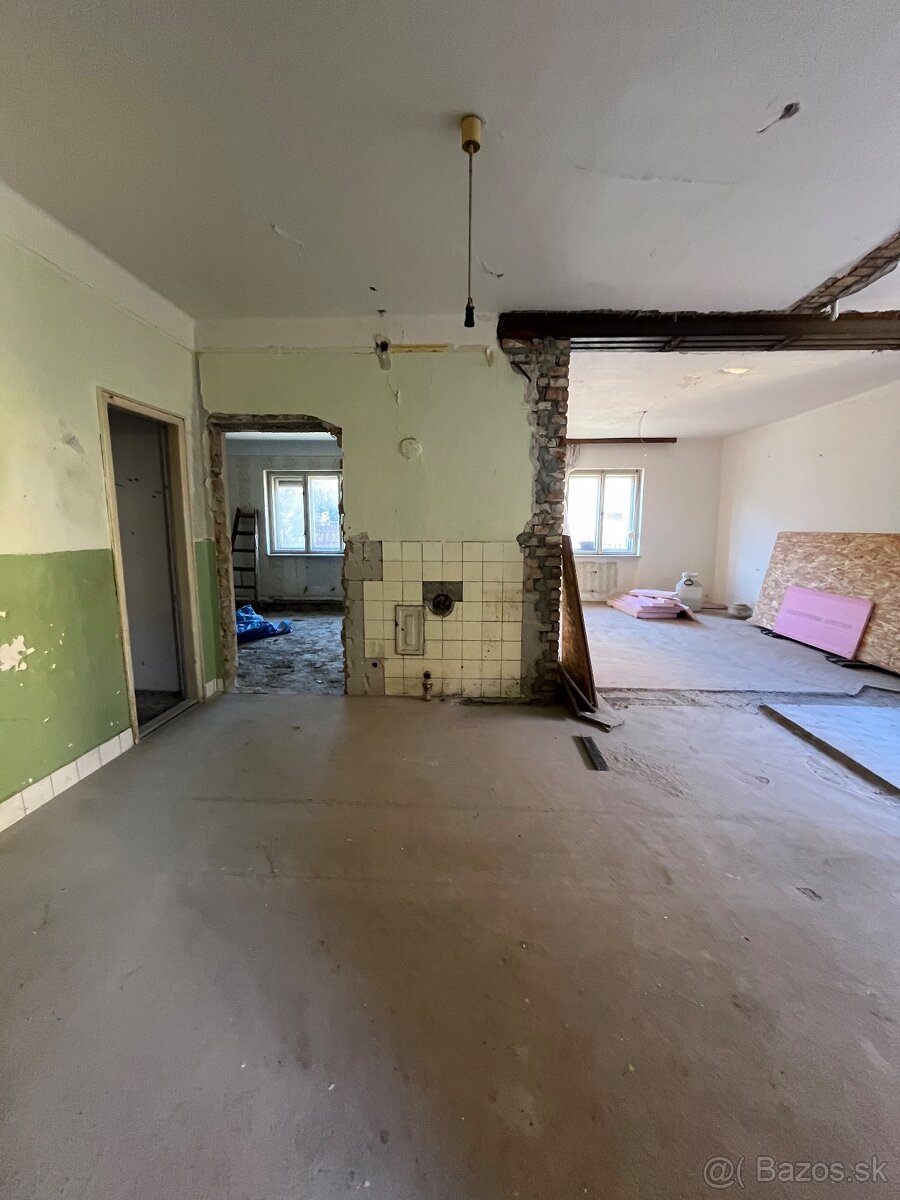 V Štúrove na predaj rozostavaný RD - 16