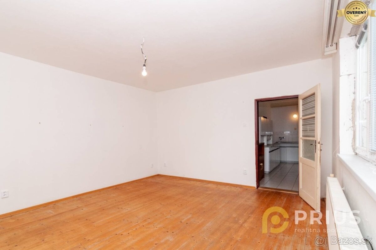 PREDAJ 4 iz RODINNÝ DOM S GARÁŽOU ČULENOVA HC - 16