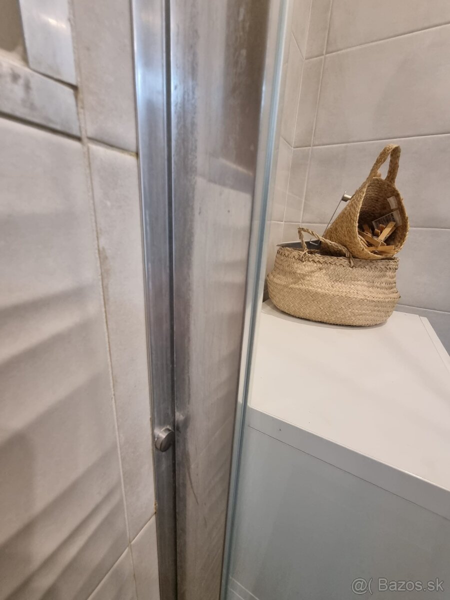 Sprchovaci kut - 16