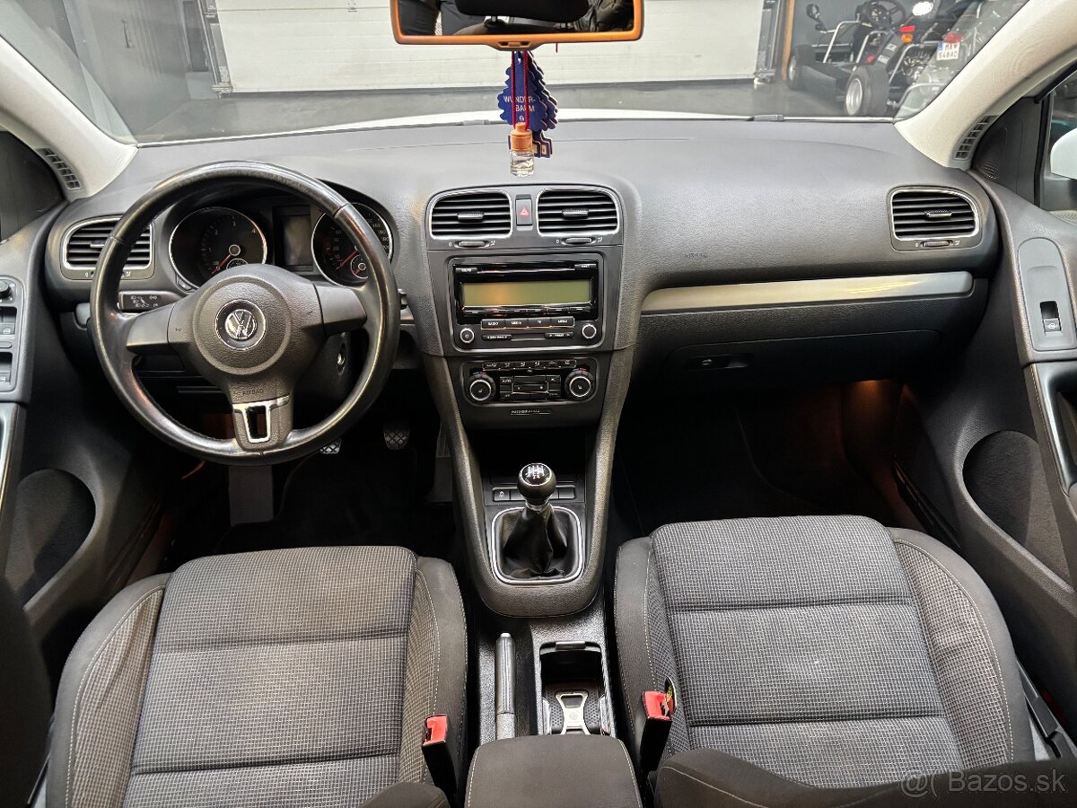 VW Golf 1.6 TDi, manuál - 16