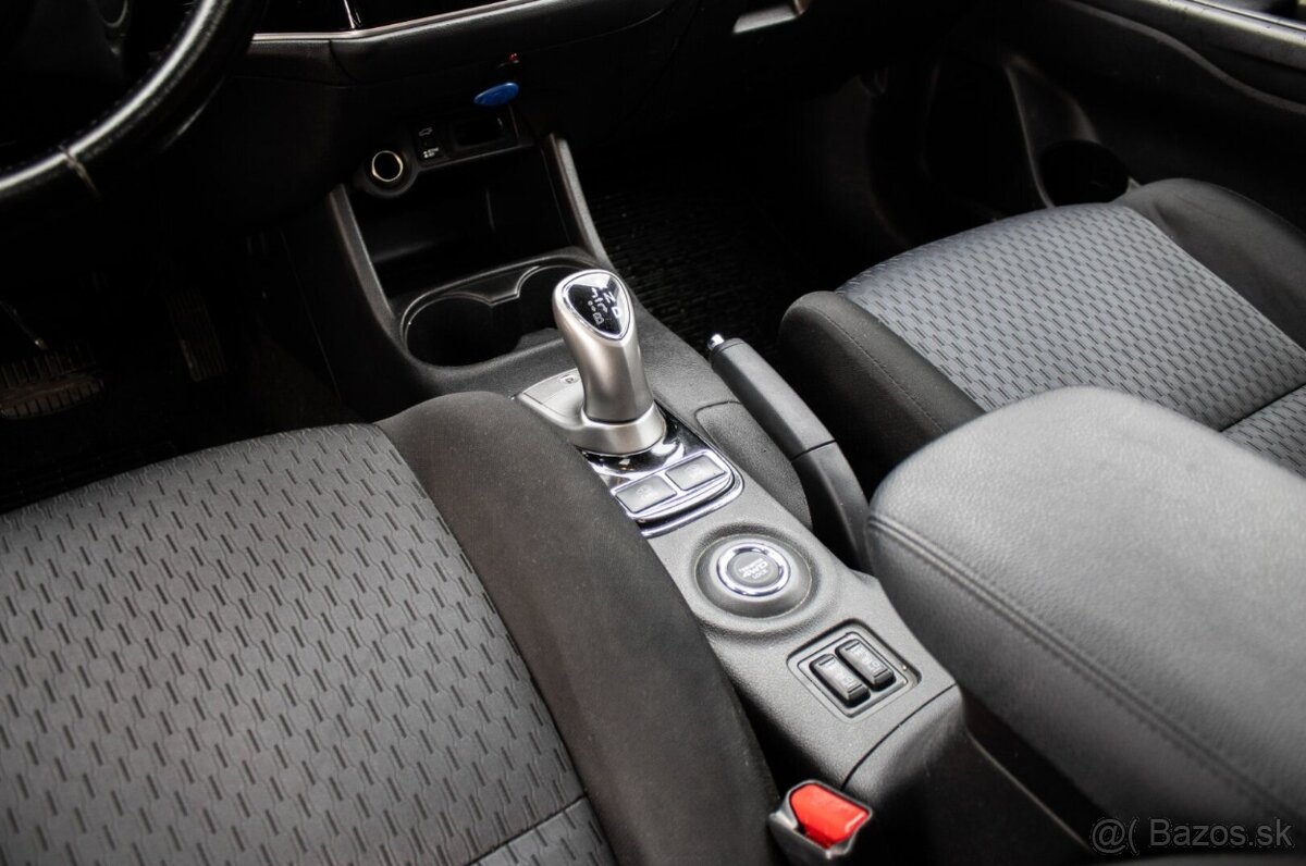 Mitsubishi Outlander 2.0 PHEV 4WD (2013) - 16