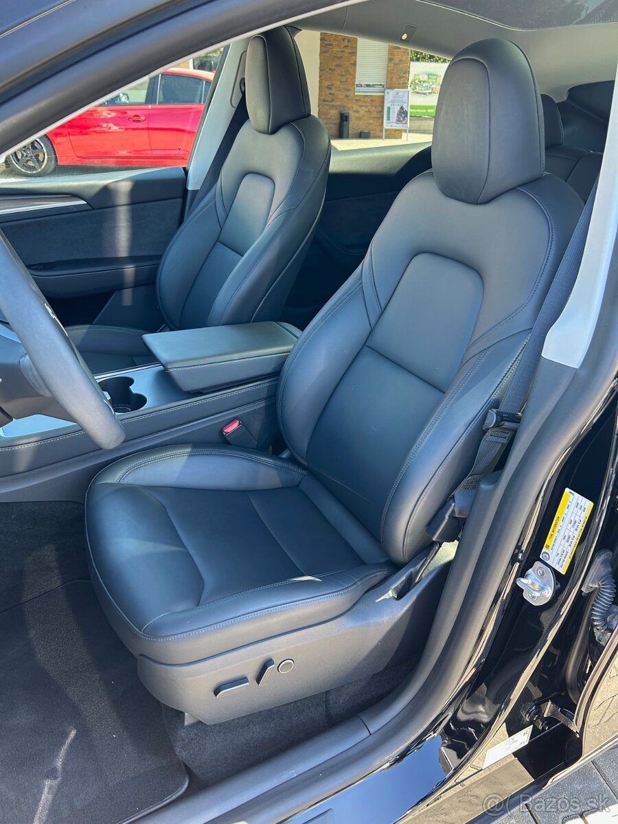 Tesla Model Y PERFORMANCE 393kW Dual Motor Long Range AWD - 16