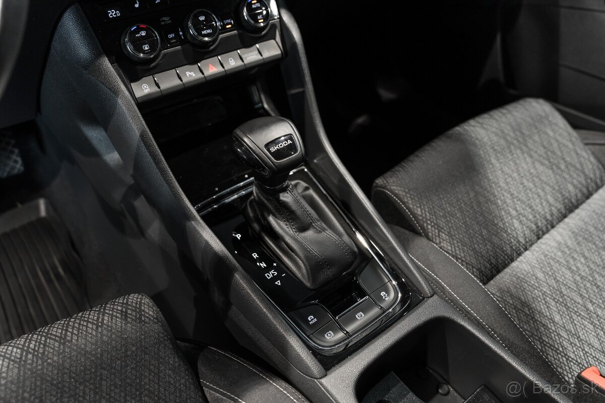 Škoda Karoq 1.5 TSI ACT EVO Selection DSG - 16