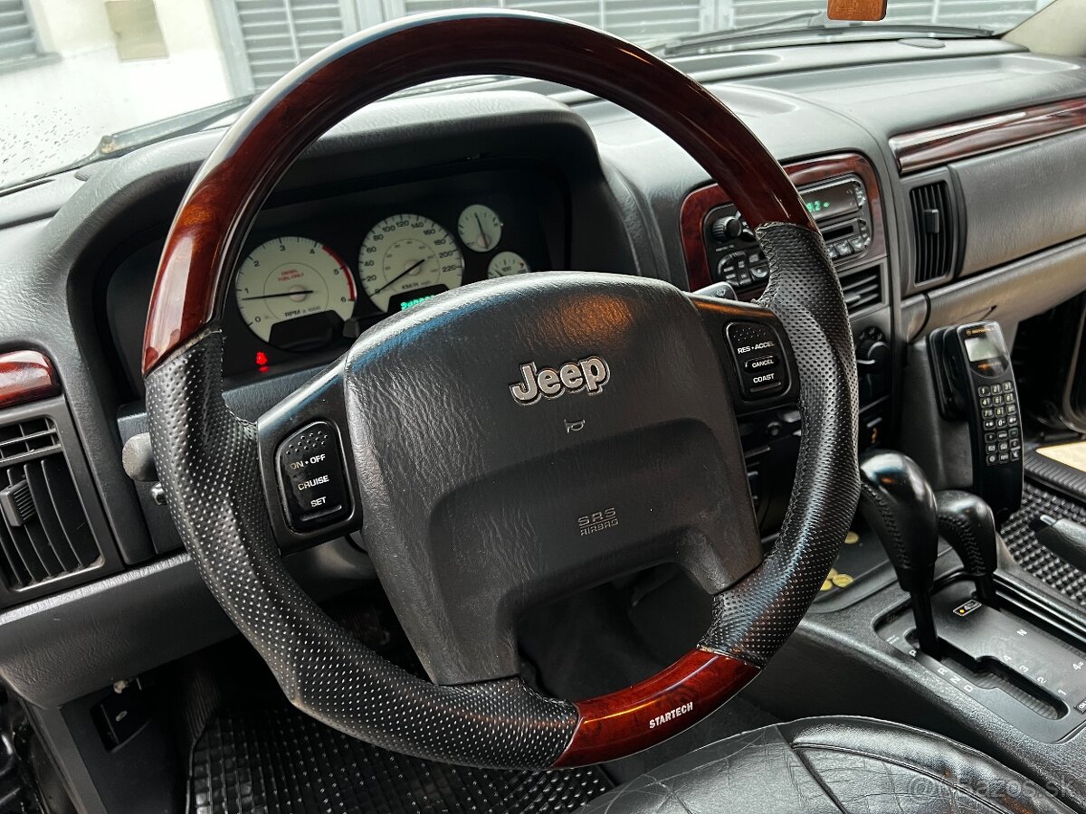 Jeep Grand Cherokee - 16