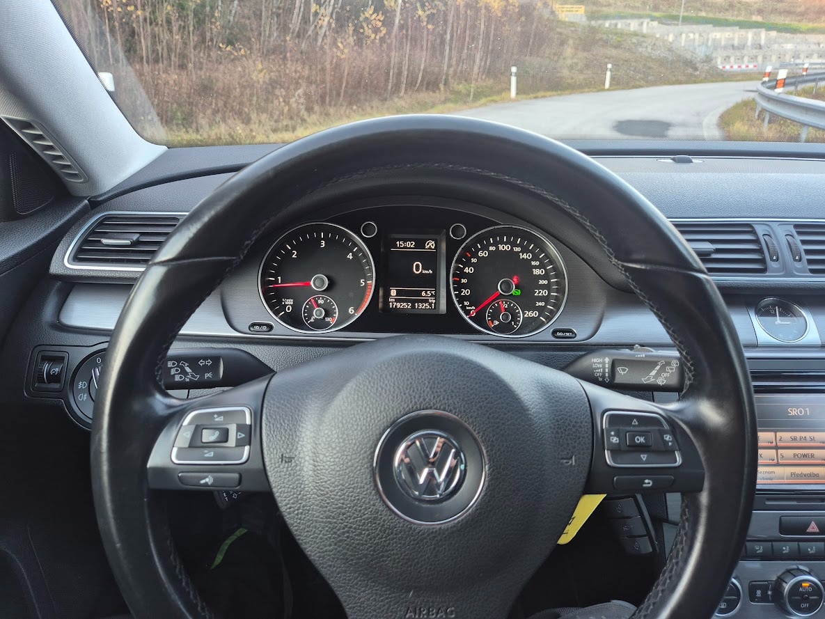 Volkswagen Passat Variant 2.0 TDI 4-motion Rline - 16