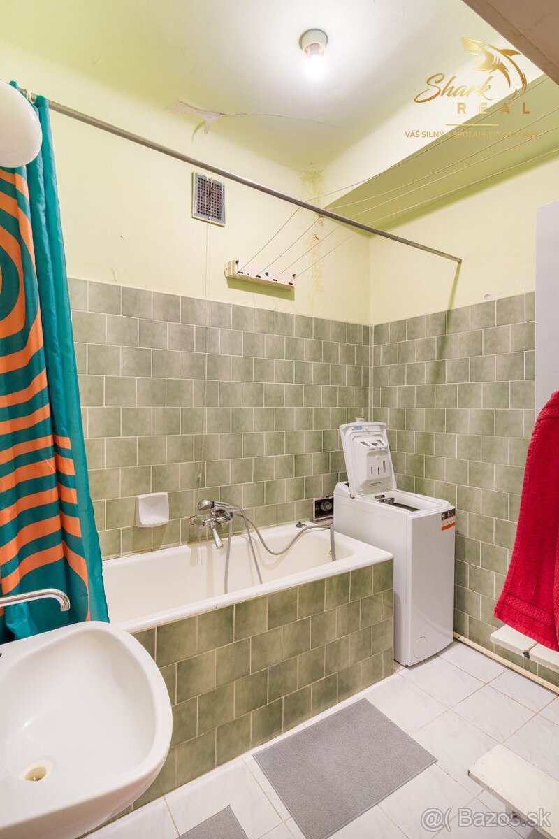 Na predaj veľkometrážny 5-izbový byt 135m2 v historickom dom - 16