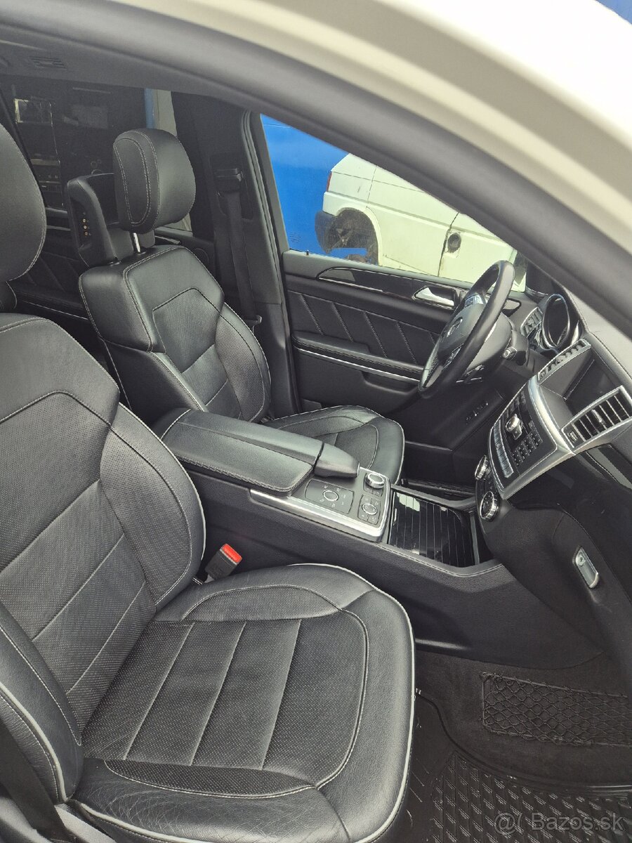 Mercedes Benz GL 350 CDI - 16