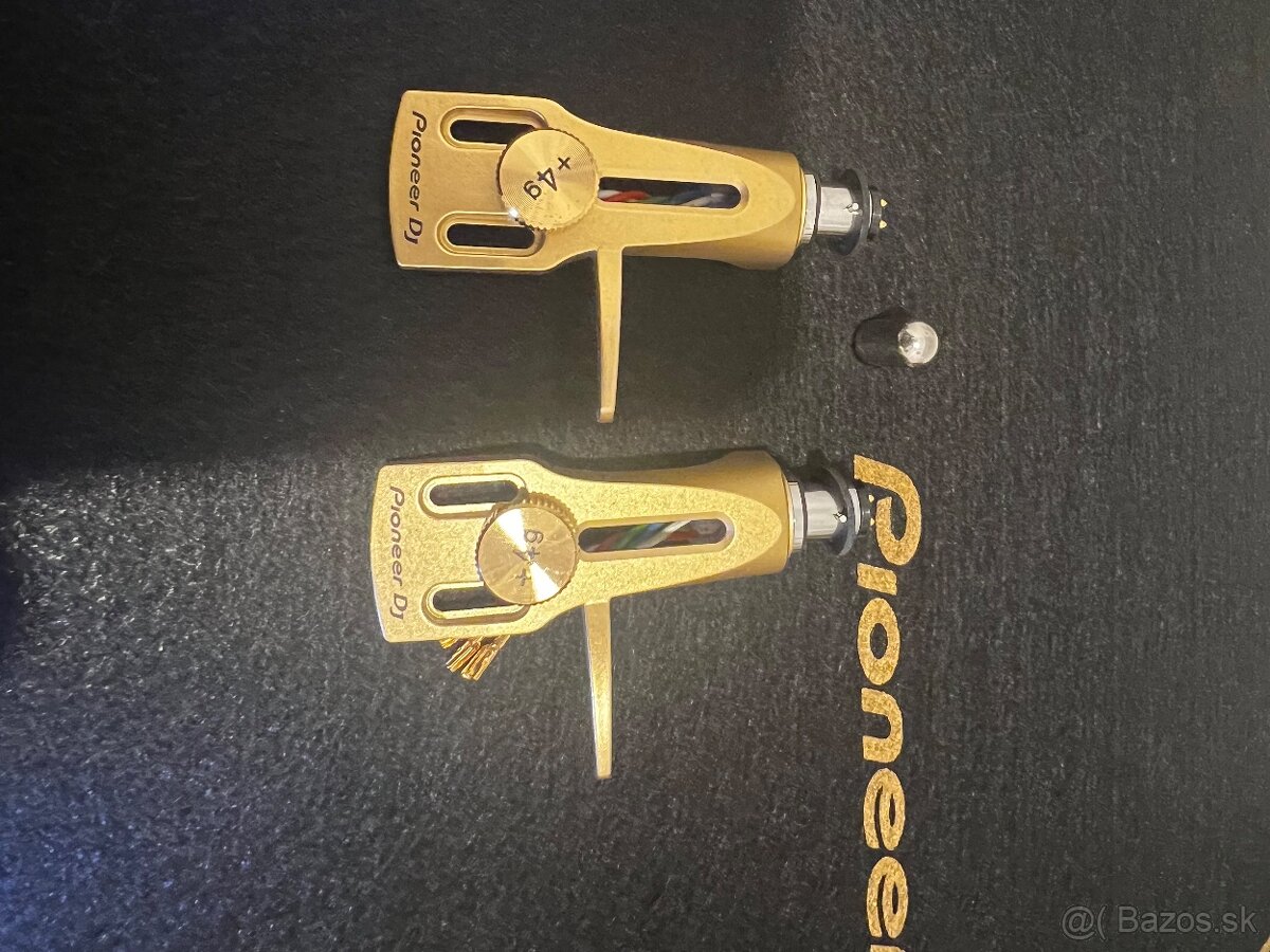 Gramofon Pioneer - 16