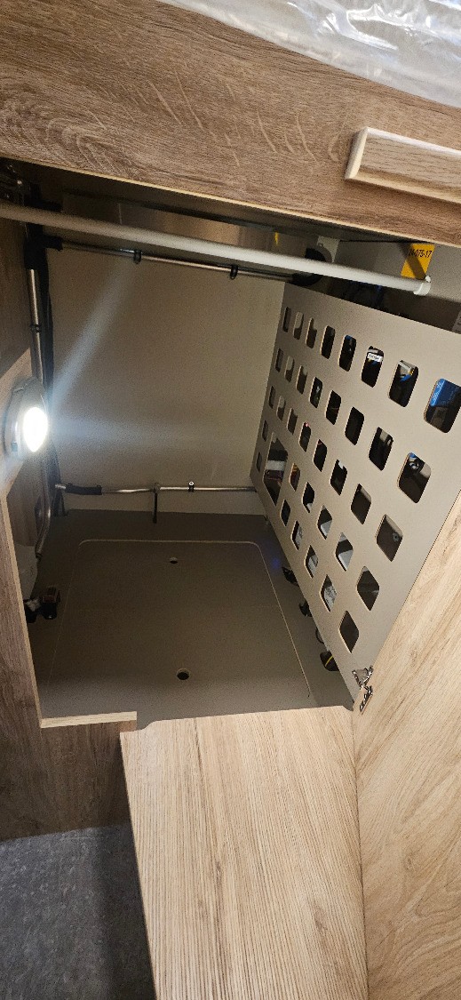 Karavany a obytné autá Euramobil - 16