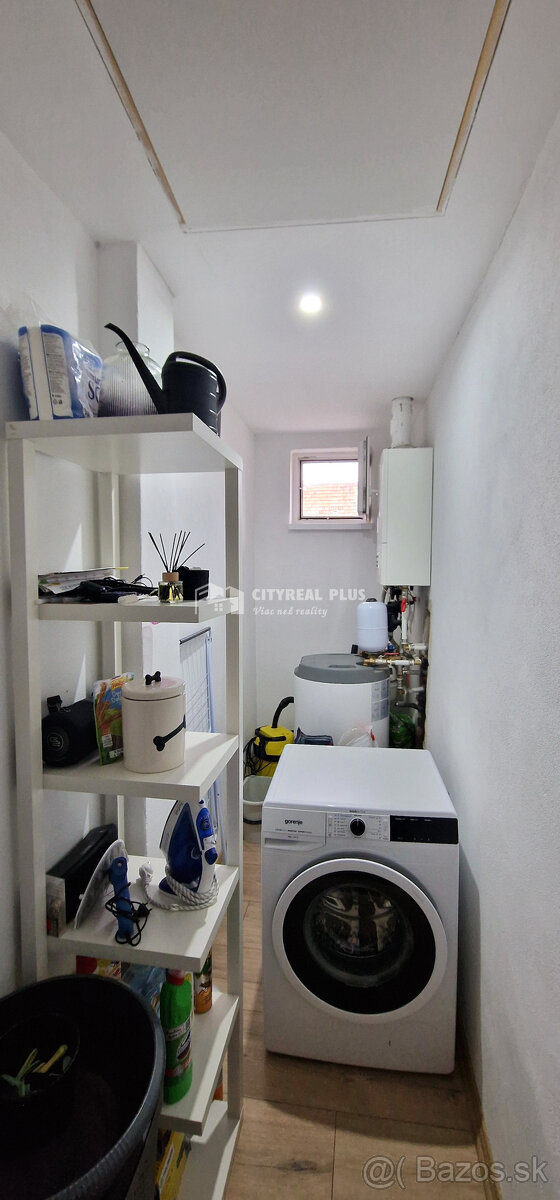 Predám prerobený Rodinný DOM na 20á pozemku 17km od NZ - 16