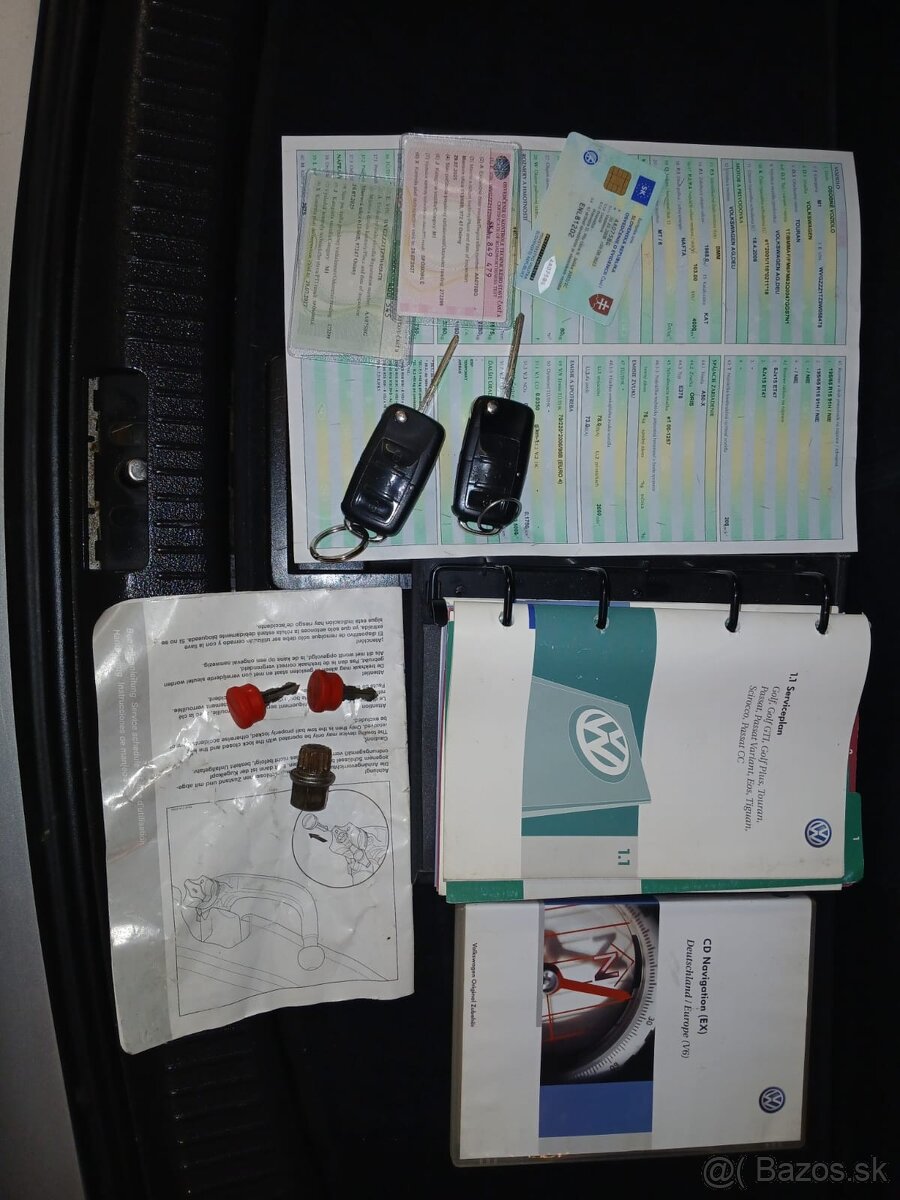 Volkswagen Touran 7-miestný - 16