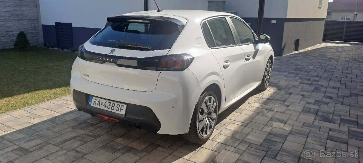 Peugeot 208 Pure Tech - 16