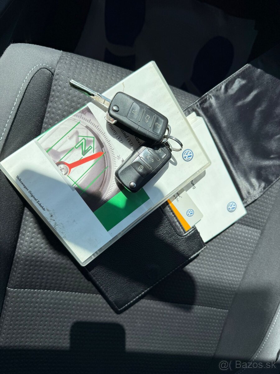 ►VW TOURAN 1,6 MPI FREESTYLE - 75 kW, NAVI, PARK. SENZORY◄ - 16