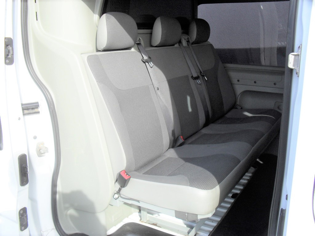 Opel Vivaro 2,0 CDTI 6 Míst Klima 219.000Kč - 16