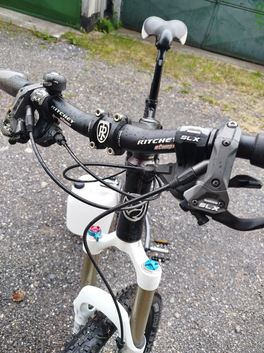 celoodpruzeny Ghost MISS AMR 5700 - 16