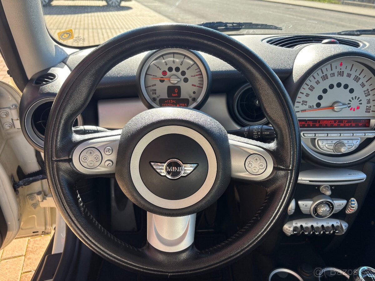 Mini Cooper Sport - 16