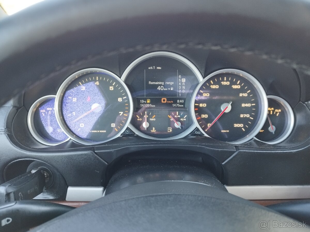 Porsche Cayenne 4.8 V8 turbo 500ps. - 16