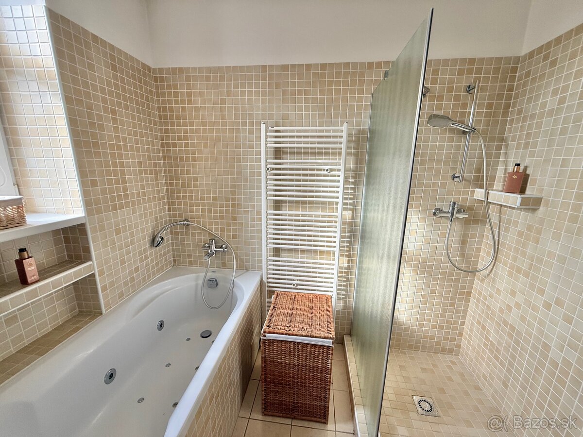 Jedinečný 3 izbový byt Staré Mesto 115m2 - 16