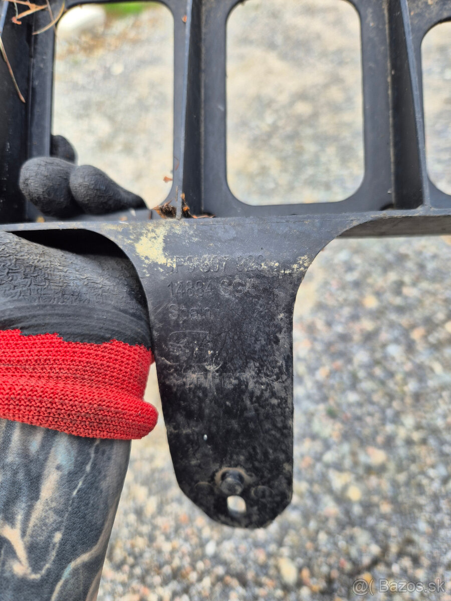 Výstuha, spojler, difuzor, plast nárazníka - 16