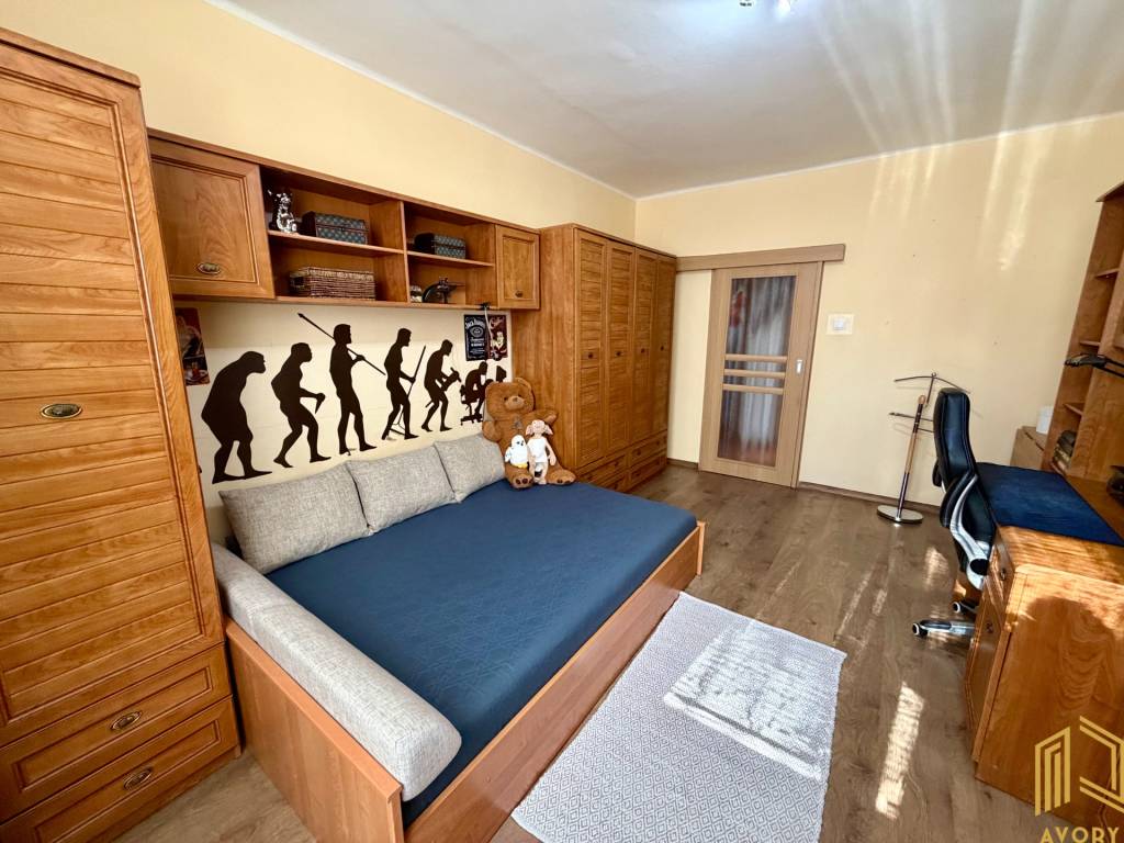 REZERVOVANÝ/ NA PREDAJ 3 - IZB. BYT s BALKÓNOM, SENICA - 16