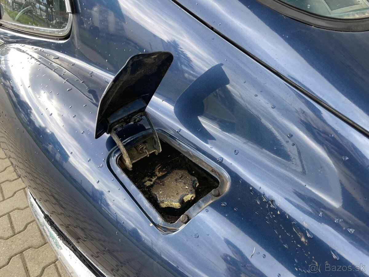 Jaguar E-type coupe 1970 Series II - 16