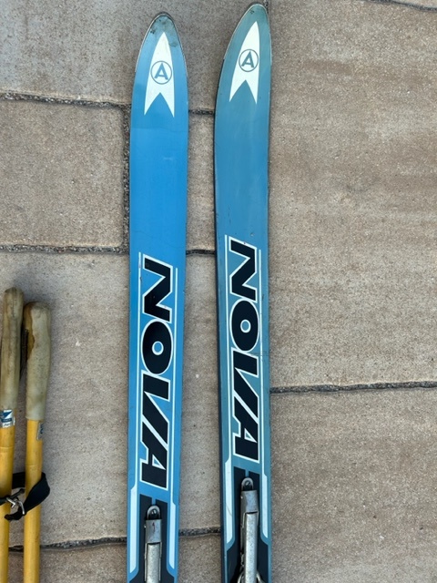 Predám retro lyžiarske doplnky, lyže - 16