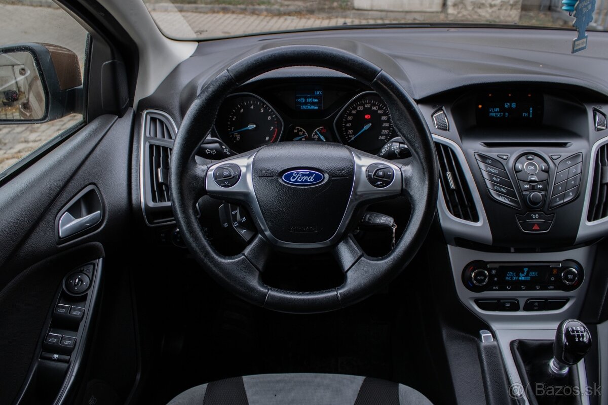 Ford Focus Kombi 1.0 EcoBoost Trend - 16