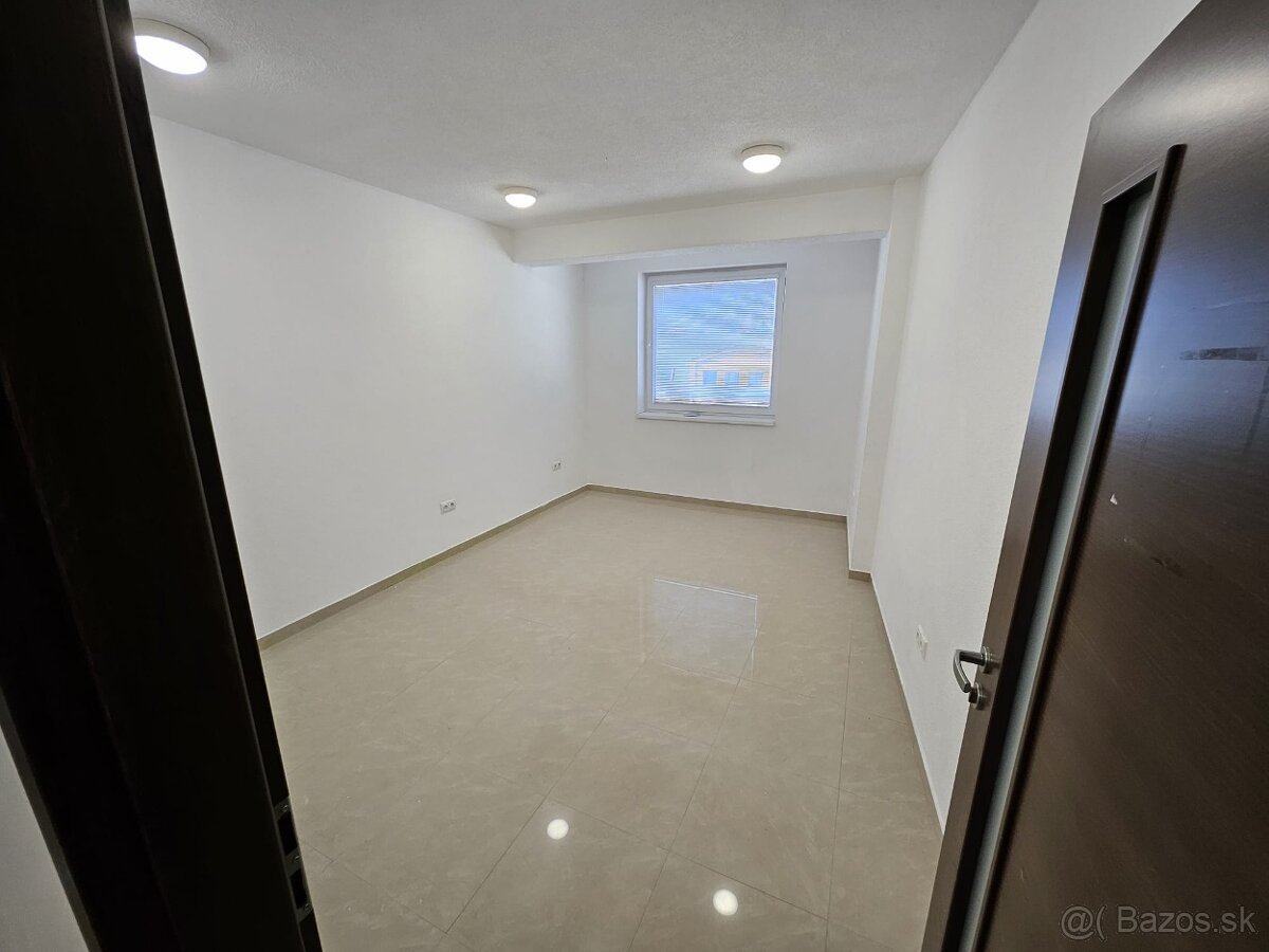 Slnečný 3-izbový byt - 16