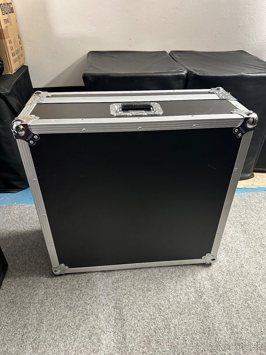 BEHRINGER COMPACT x32 - 16