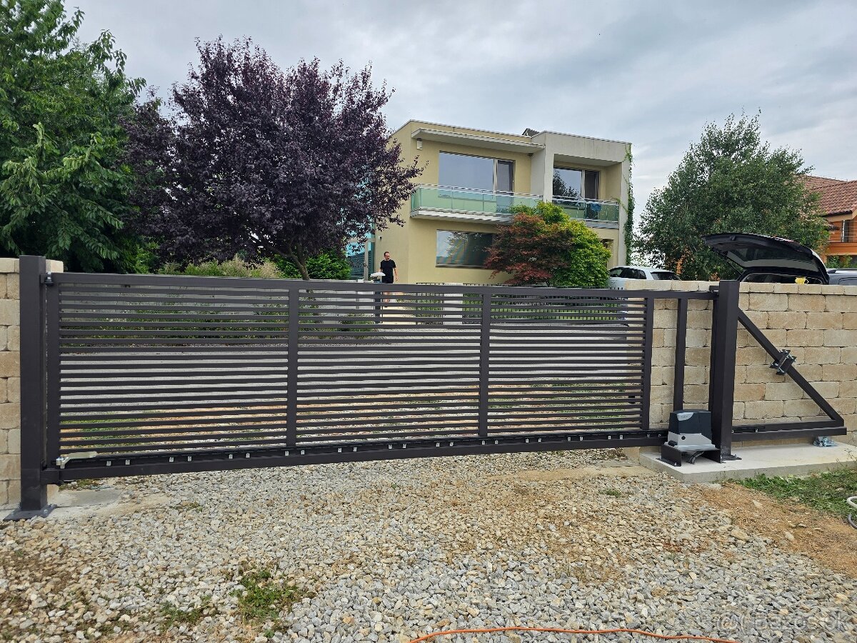 Kovovýroba, zámočnícke práce, brány, zábradlia - 16