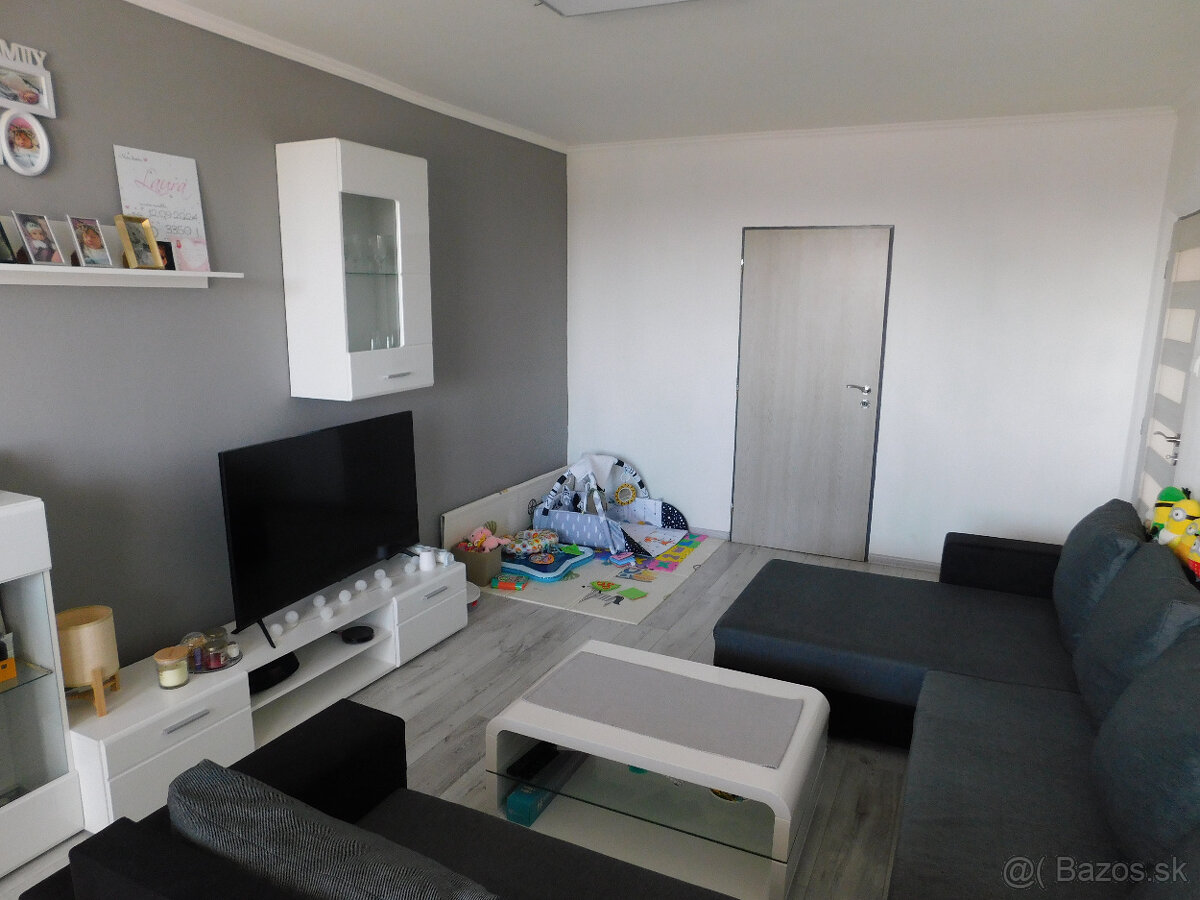 Na predaj prerobený (3i) 3 izbový byt Senica blízko centra. - 16