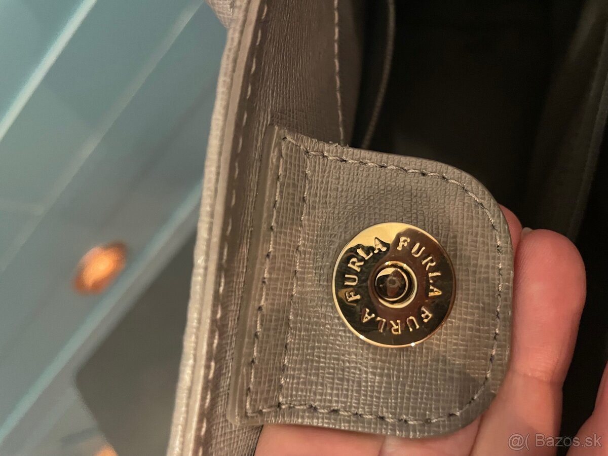 Sivá kožená kabelka Furla - 16