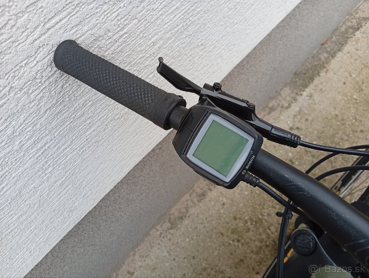 Predám elektro bicykel Cube Reaction Performance 500 28" - 16