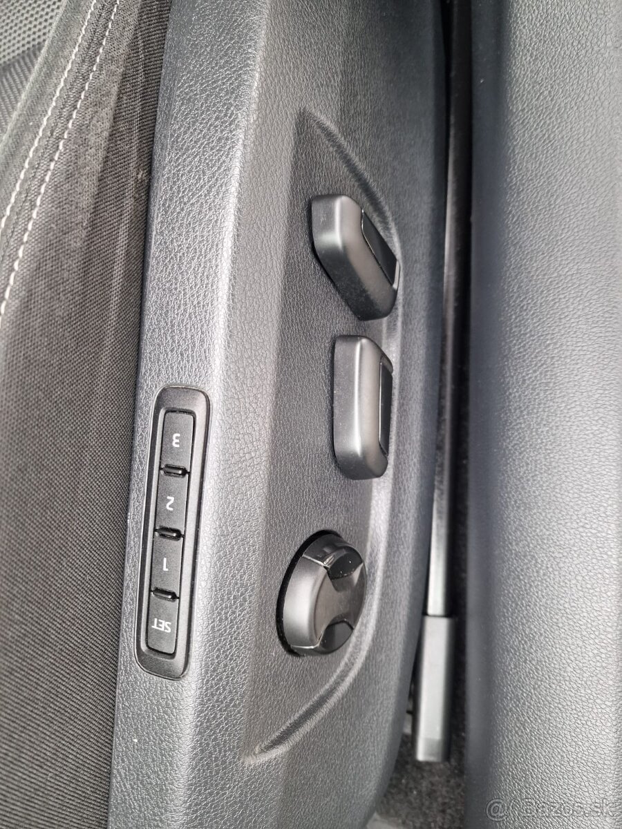 Škoda Superb 2.0 TDI SCR Style DSG - 16